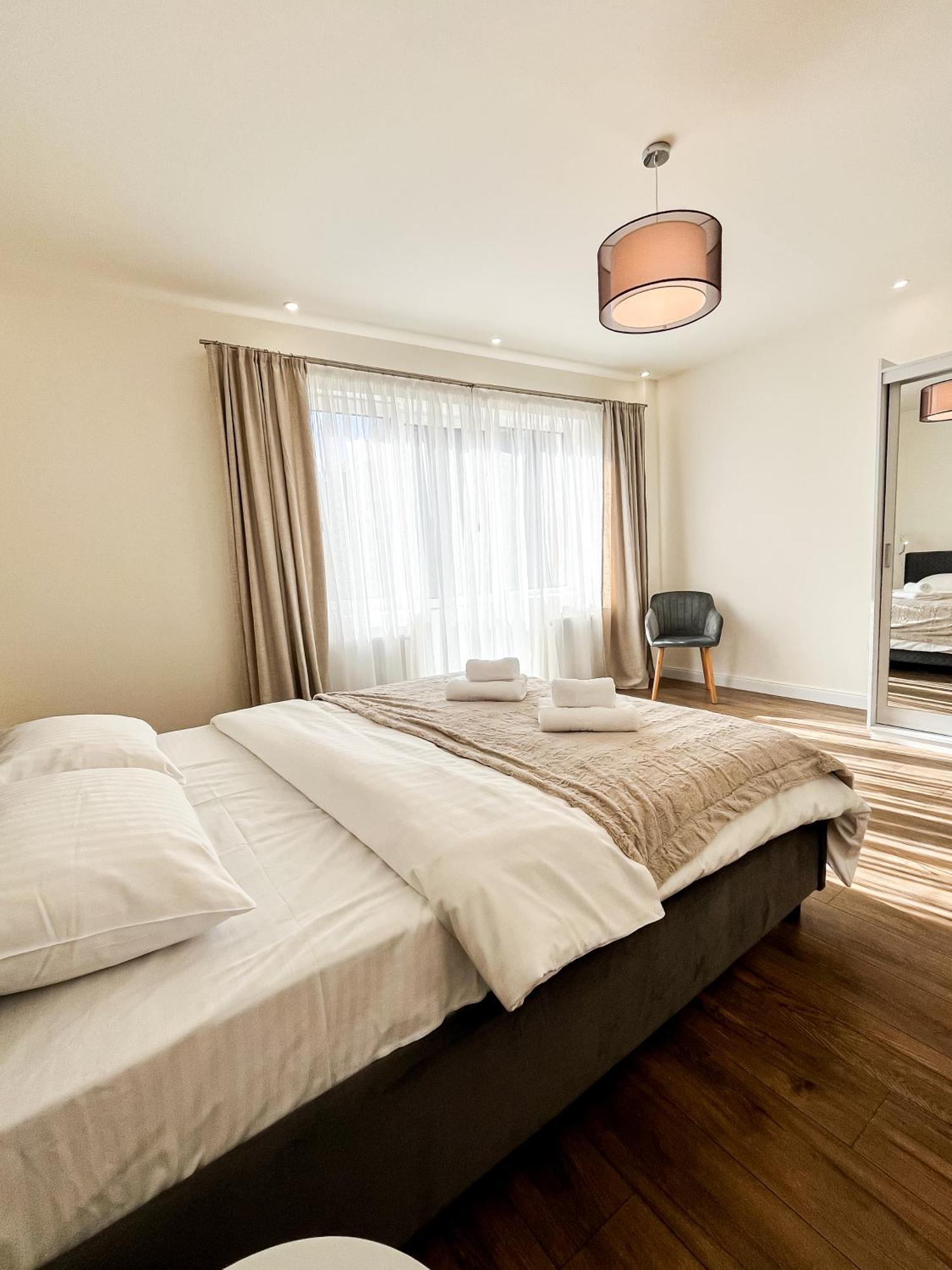 La Teatru - 2Bd Apartment Near Theatre And Old Town Brașov Exterior foto